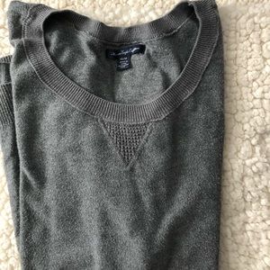 American Eagle sweater barely worn